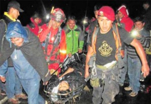 Se salvan milgarosamente 4 mineros que caen en un precipicio de 100 metros Se salvan milgarosamente 4 mineros que caen en un precipicio de 100 metros
