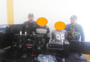 Menores caen en la red policial con equipos multimedia robados de su colegio Menores caen en la red policial con equipos multimedia robados de su colegio