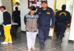La PNP Región Huancavelica lo pescó en flagrancia dándole duro a su mujercita La PNP Región Huancavelica lo pescó en flagrancia dándole duro a su mujercita