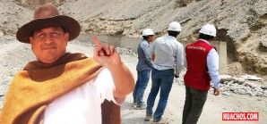 Desiderio, el alcalde, toma con mucho humor la inspección de su obra Desiderio, el alcalde, toma con mucho humor la inspección de su obra