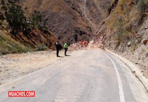 Habilitan parcialmente carretera Huancavelica-Villa de Ama-Chincha Habilitan parcialmente carretera Huancavelica-Villa de Ama-Chincha