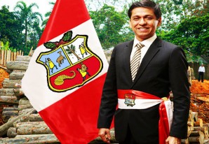 Renunció al MIDIS por un oscuro asunto de tala ilegal de árboles con un tal Hitler Renunció al MIDIS por un oscuro asunto de tala ilegal de árboles con un tal Hitler