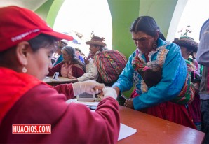 Denúncie si un servidor civil utiliza programas sociales para “marquetear” a su candidato Denúncie si un servidor civil utiliza programas sociales para “marquetear” a su candidato