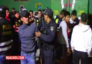 PNP incauta en Surcubamba 15 toneladas de insumos químicos para elaboración de droga PNP incauta en Surcubamba 15 toneladas de insumos químicos para elaboración de droga