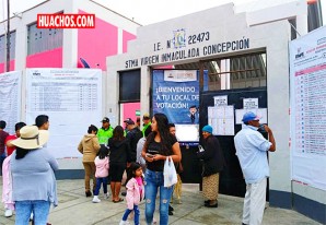 Iqueños acuden a las urnas para elegir a cuatro congresistas Iqueños acuden a las urnas para elegir a cuatro congresistas
