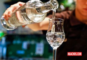 Tiempos difíciles para el pisco, se exporta menos y los peruanos toman muy poco Tiempos difíciles para el pisco, se exporta menos y los peruanos toman muy poco