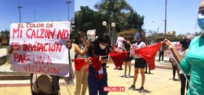 Iqueñas indignadas protestan contra jueces que absolvieron a un violador | VIDEO Iqueñas indignadas protestan contra jueces que absolvieron a un violador | VIDEO