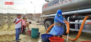 Chincha es uno de los dichosos pueblos que recibieron sus tanqueadas de agua potable Chincha es uno de los dichosos pueblos que recibieron sus tanqueadas de agua potable