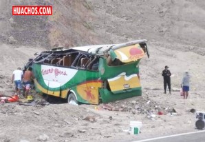 Chincha : Despiste de bus deja 14 heridos en el sector de La Culebrilla | VIDEO Chincha : Despiste de bus deja 14 heridos en el sector de La Culebrilla | VIDEO