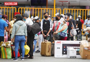 Hoy domingo 4 de abril se saldrá o regresará a casa solo en transporte público Hoy domingo 4 de abril se saldrá o regresará a casa solo en transporte público