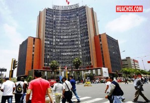 Corte Superior ordena al Congreso suspender elección de magistrados del TC Corte Superior ordena al Congreso suspender elección de magistrados del TC