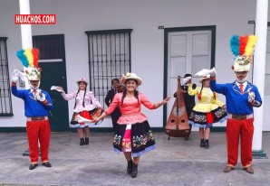 "Huancas campeones" interpretado por le Bella Pomabambina | VIDEO "Huancas campeones" interpretado por le Bella Pomabambina | VIDEO