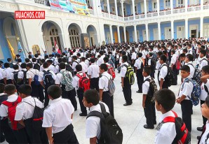 Minedu aclara dudas sobre matrículas, pensiones, uniformes y otros temas Minedu aclara dudas sobre matrículas, pensiones, uniformes y otros temas