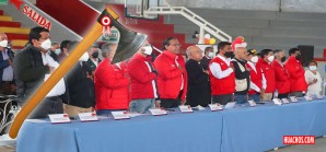 Con la mano en el pecho, el ejecutivo con transportistas y agricultores entierran el hacha de guerra Con la mano en el pecho, el ejecutivo con transportistas y agricultores entierran el hacha de guerra
