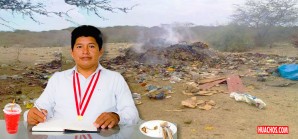 Al alcalde Fidencio, de Alto Larán-Chincha, le gusta vivir en la mugre Al alcalde Fidencio, de Alto Larán-Chincha, le gusta vivir en la mugre