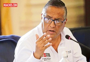 El impopular ex ministro Hernán Condori sigue haciendo de las suyas en el Minsa El impopular ex ministro Hernán Condori sigue haciendo de las suyas en el Minsa