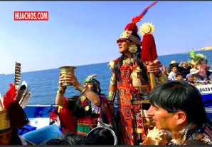 Pisqueños realizaron la ceremonia Yakumama, el pago al mar según un rito ancestral Pisqueños realizaron la ceremonia Yakumama, el pago al mar según un rito ancestral