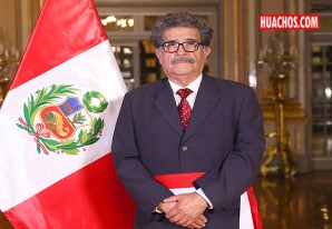 Presidente Castillo tomó juramento a Andrés Alencastre como ministro del Midagri Presidente Castillo tomó juramento a Andrés Alencastre como ministro del Midagri