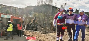 Nadie controlaba la obra porque don Silvestre y sus regidores estaban en una fiesta patronal Nadie controlaba la obra porque don Silvestre y sus regidores estaban en una fiesta patronal