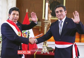 Presidente Castillo tomó juramento a Willy Huerta Olivas como ministro del Interior Presidente Castillo tomó juramento a Willy Huerta Olivas como ministro del Interior