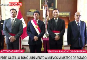 Pedro Castillo tomó juramento a 2 nuevos ministros del gabinete Torres | VIDEO Pedro Castillo tomó juramento a 2 nuevos ministros del gabinete Torres | VIDEO