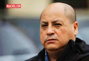 Un tenebroso miembro del "gabinete de la sombra" sale a la luz del día | VIDEO Un tenebroso miembro del "gabinete de la sombra" sale a la luz del día | VIDEO