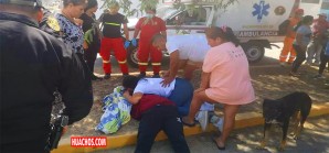 Rompen la relación. Él quiere regresar, ella le dice que no, él le dispara y luego se suicida Rompen la relación. Él quiere regresar, ella le dice que no, él le dispara y luego se suicida