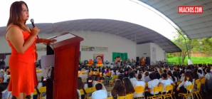 La rectora del colegio mucho mejor que su presidente que es un badulaque La rectora del colegio mucho mejor que su presidente que es un badulaque
