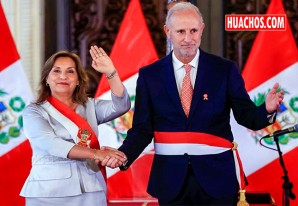 Dina Boluarte tomó juramento en estos momentos al nuevo canciller | DIRECTO Dina Boluarte tomó juramento en estos momentos al nuevo canciller | DIRECTO