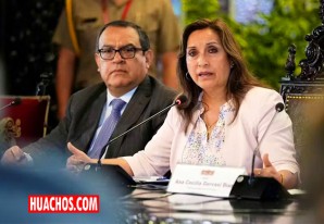 Gobierno presentó ley para destituir a docentes con ideologías contrarias a la Constitución Gobierno presentó ley para destituir a docentes con ideologías contrarias a la Constitución