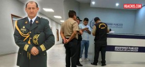 Por órdenes que les llegó "de arriba", efectivos PNP intentaron ingresar a la sede de Eficoop Por órdenes que les llegó "de arriba", efectivos PNP intentaron ingresar a la sede de Eficoop