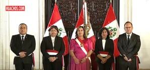Dina Boluarte tomó juramento este viernes 31 a nuevos ministros de su gabinete | VIDEO Dina Boluarte tomó juramento este viernes 31 a nuevos ministros de su gabinete | VIDEO
