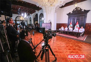 Dina Boluarte defiende su aumento de sueldo : “Nadie está actuando al margen de la ley” | VIDEO Dina Boluarte defiende su aumento de sueldo : “Nadie está actuando al margen de la ley” | VIDEO