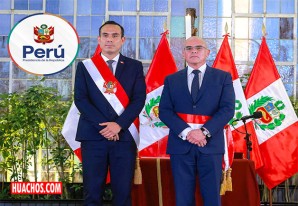 Presidente José Jerí Oré tomó juramento a gabinete ministerial liderado por Ernesto Álvarez Presidente José Jerí Oré tomó juramento a gabinete ministerial liderado por Ernesto Álvarez