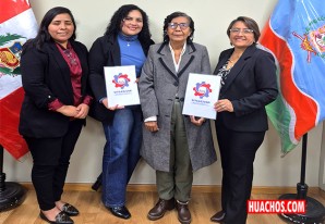 Lucinda Vásquez y sus asesoras emiten un comunicado oficial "urbi et orbi" Lucinda Vásquez y sus asesoras emiten un comunicado oficial "urbi et orbi"