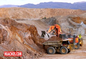 El Perú, un país exportador de materias primas especialmente mineras El Perú, un país exportador de materias primas especialmente mineras
