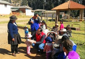 Regalarán más de cien mil kits de abrigo a niños afectados por heladas y friaje Regalarán más de cien mil kits de abrigo a niños afectados por heladas y friaje