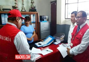 Controladores de la Contraloría, verifican a los profes si todo está bajo control Controladores de la Contraloría, verifican a los profes si todo está bajo control