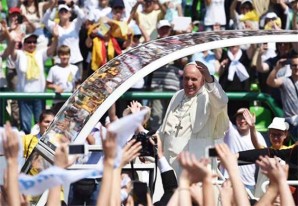 El Papa dice que el excesivo uso lúdico del Internet dañan el alma y quitan libertad El Papa dice que el excesivo uso lúdico del Internet dañan el alma y quitan libertad