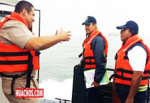 Fiscalía dispone análisis de mar de Pisco ante denuncia de derrame de petróleo Fiscalía dispone análisis de mar de Pisco ante denuncia de derrame de petróleo