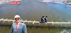 S.O.S. piden un puente para que la abuelita y su nieto pasen sin arriesgar sus vidas | VIDEO S.O.S. piden un puente para que la abuelita y su nieto pasen sin arriesgar sus vidas | VIDEO