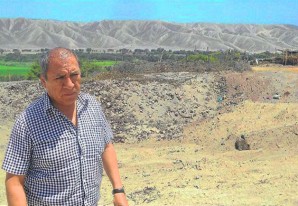 Vándalos armados de maquinaria pesada remueven cementerio prehispánico en Ica Vándalos armados de maquinaria pesada remueven cementerio prehispánico en Ica