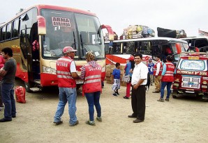 'Razzia’ policial y de la SUTRAN en el terminal terrestre de Pueblo Nuevo (Chincha) 'Razzia’ policial y de la SUTRAN en el terminal terrestre de Pueblo Nuevo (Chincha)