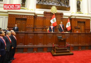 «Habemus Novum Praesidens» Vizcarra jura ante Congreso para completar mandato hasta 2021 «Habemus Novum Praesidens» Vizcarra jura ante Congreso para completar mandato hasta 2021
