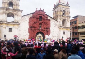 Albazo de la tradicional fiesta costumbrista Negritos de Huancavelica 2016 | VIDEO Albazo de la tradicional fiesta costumbrista Negritos de Huancavelica 2016 | VIDEO