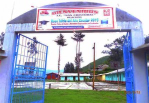 Mejoran las vetustas instalaciones del colegio San Cristóbal de Huachos Mejoran las vetustas instalaciones del colegio San Cristóbal de Huachos