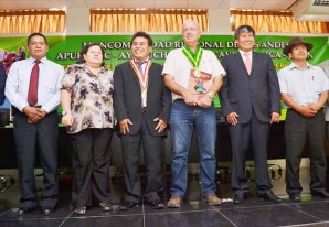 Por la hermandad del agua, dos jugadores muestran sus cartas - VIDEO Por la hermandad del agua, dos jugadores muestran sus cartas - VIDEO
