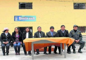 Alcalde del distrito de Santa Ana (Castrovirreyna) lanza un grito de alarma Alcalde del distrito de Santa Ana (Castrovirreyna) lanza un grito de alarma