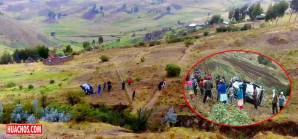 Miniván se vuelca con seis docentes que se iban a dictar clases a la escuela Miniván se vuelca con seis docentes que se iban a dictar clases a la escuela