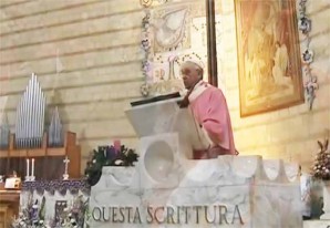 Francisco nos hace recordar que la Navidad no es solo organizar festines Francisco nos hace recordar que la Navidad no es solo organizar festines